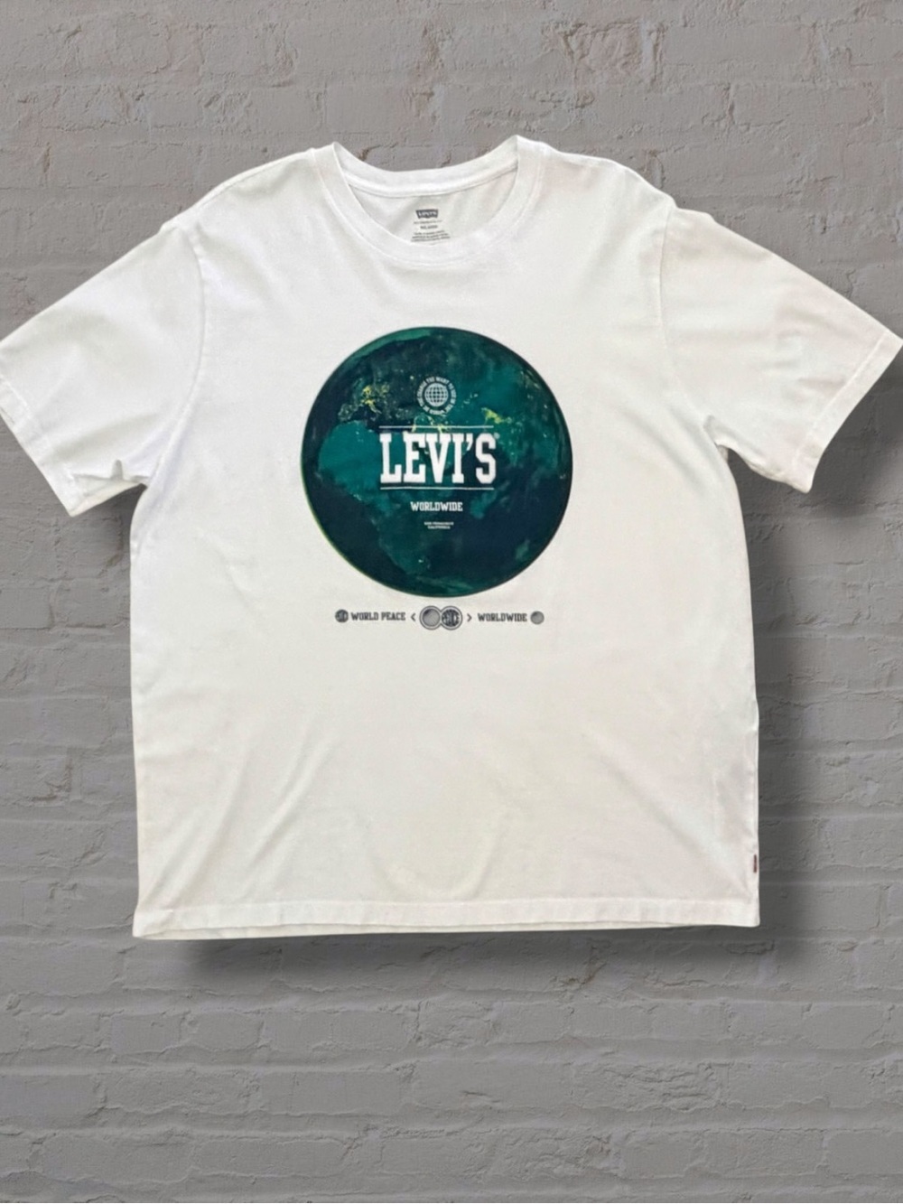 Levi's Relaxed Fit Worldwide Globe Graphic Tee White Short Sleeve Men's Large - Picture 3 of 9
